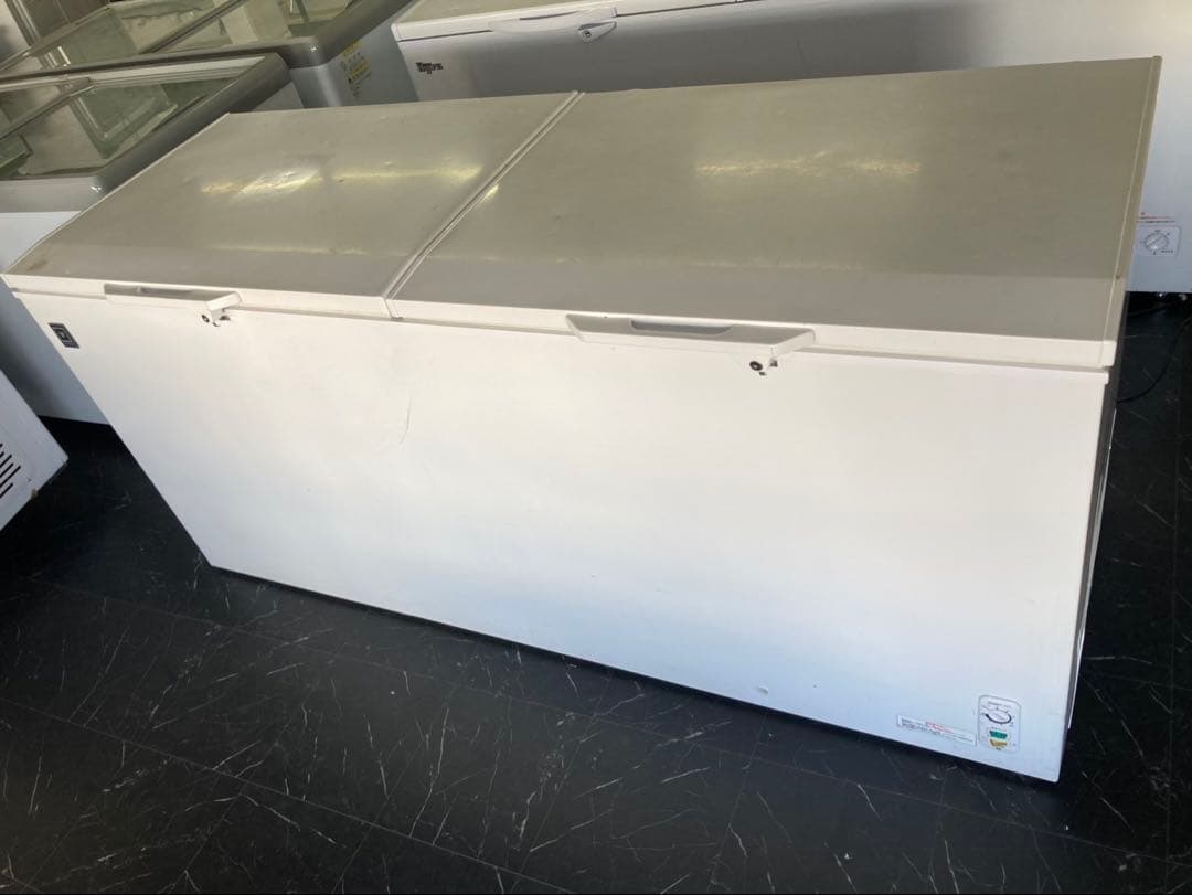 レマコム560L2022年大容量 横型冷凍庫 ホワイト直接引取オッケー