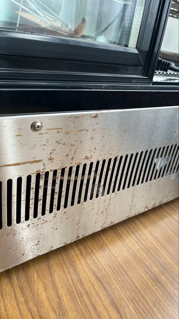 卓上型の冷蔵ショーケース 1年のみ使用。ほぼ新品美品です。冷蔵ショーケース