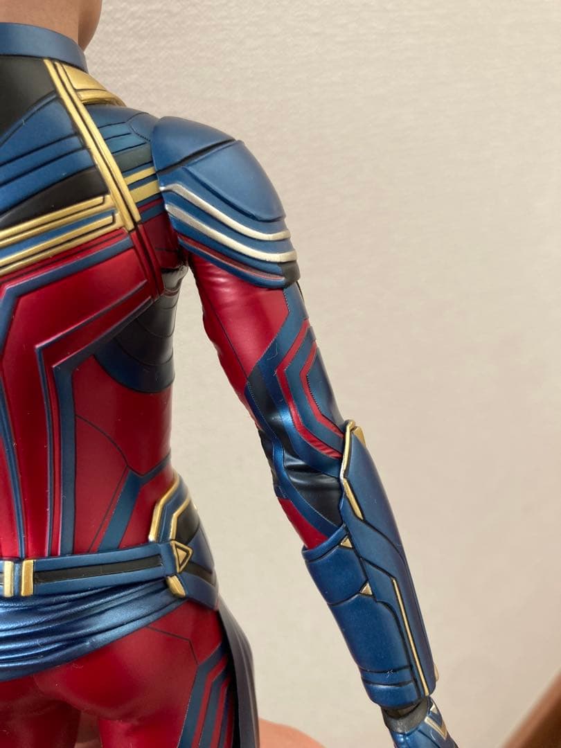 ホットトイズ『アベンジャーズ/エンドゲーム』キャプテン・マーベル フィギュア