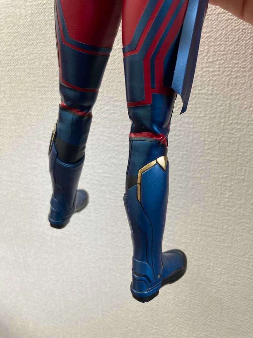 ホットトイズ『アベンジャーズ/エンドゲーム』キャプテン・マーベル フィギュア