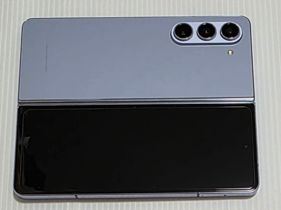 【美品】Samsung Galaxy Z Fold5 本体 オマケ付