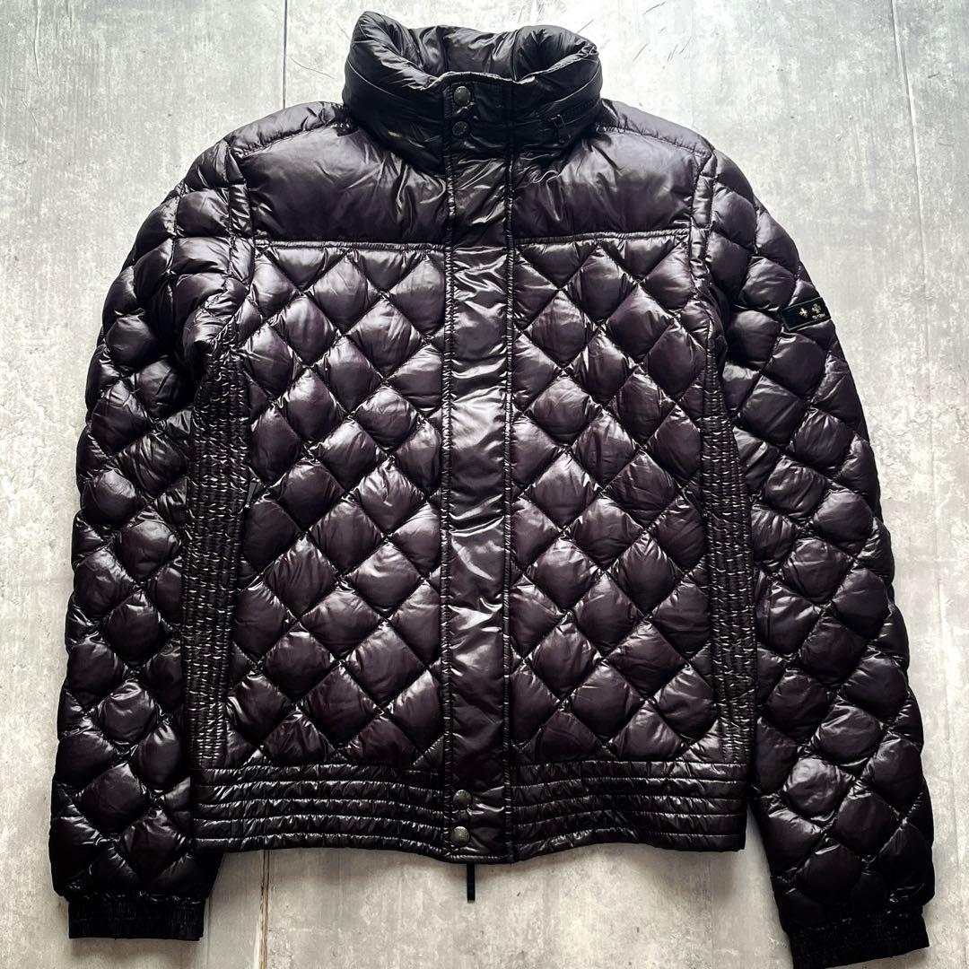 タトラス キルティング クロス 刺繍ロゴ シャイニーダウンジャケット イザール