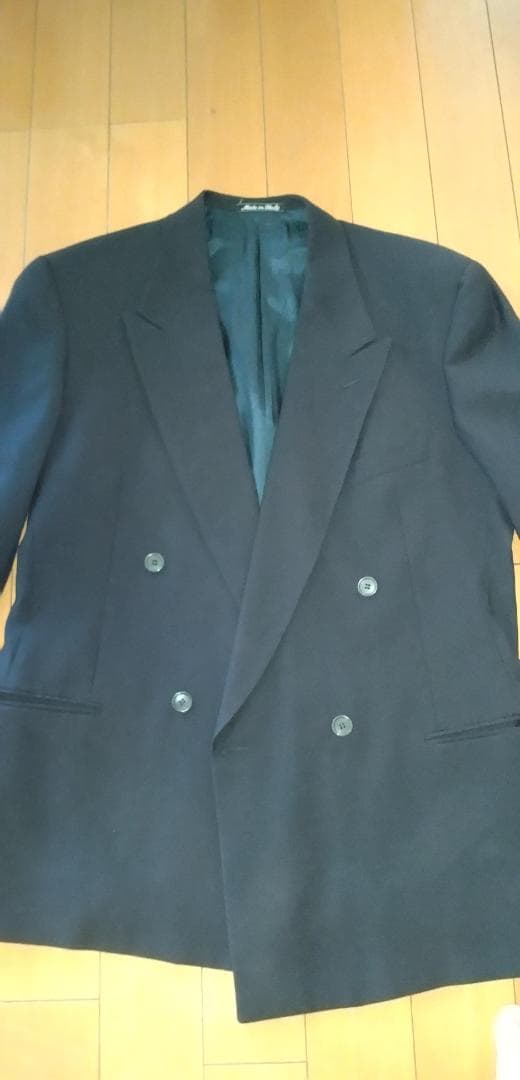 Giorgio Armani ダブルスーツ 濃紺（ダークネイビー）おまけ付