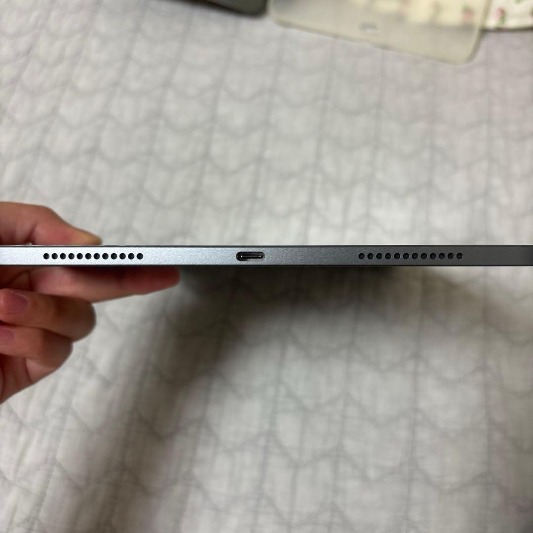 極美品　iPad Air 第５世代