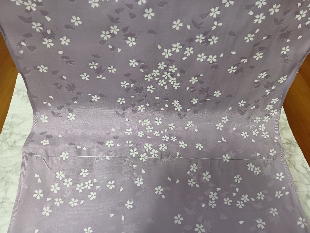 御襦袢地　反物　ラベンダー色　薄紫 桜の花柄　　 絹100%