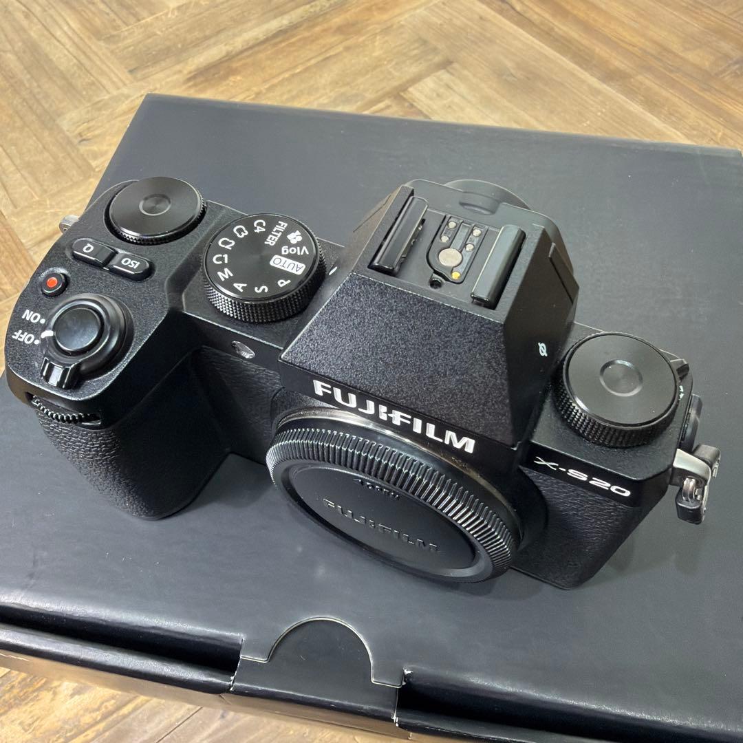 FUJIFILM X-S20 ミラーレス一眼/FUJINON XC35mmF2
