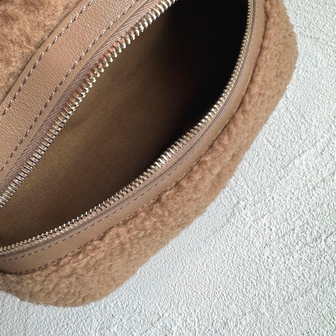 Max Mara マックスマーラ テディベア Banane ボディバッグ ボア