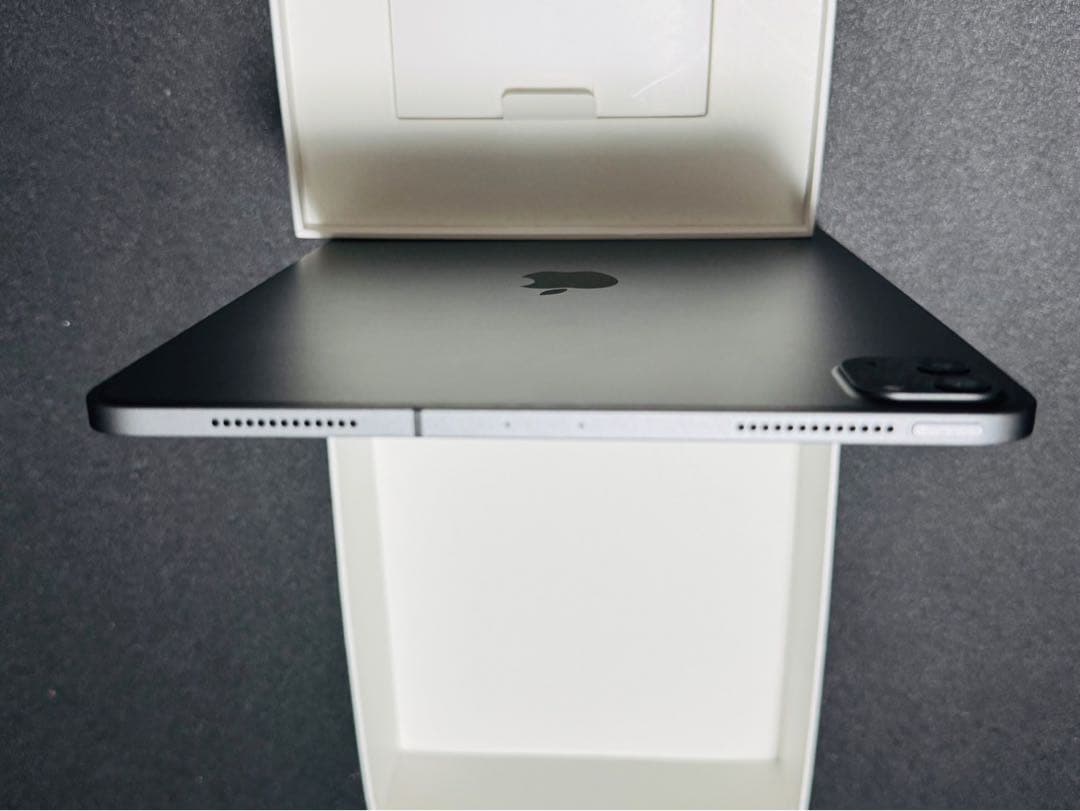 Apple iPad Pro Cellular 11インチ マジックキーボード