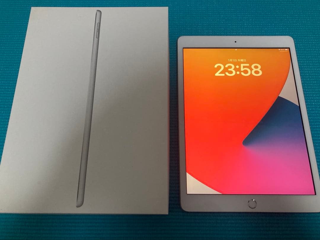 iPad 第8世代 32GB Wi-Fi シルバー