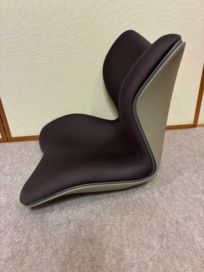 Style 骨盤矯正チェア 人間工学デザイン