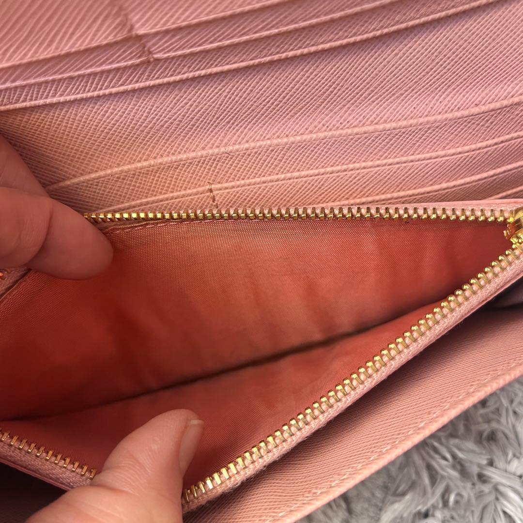 極美品✨PRADA サフィアーノ　メタルバー　ベビーピンク　長財布　レディース