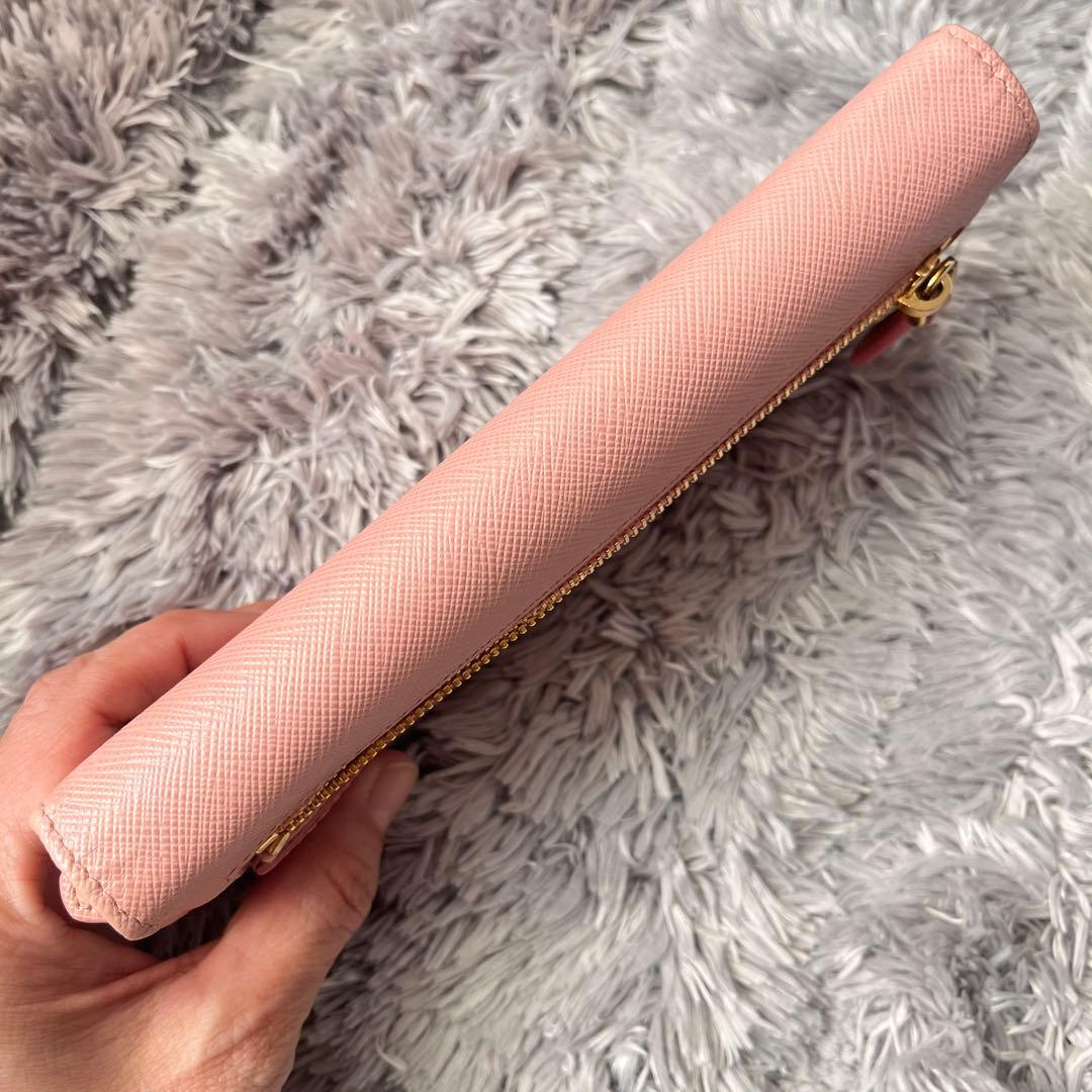 極美品✨PRADA サフィアーノ　メタルバー　ベビーピンク　長財布　レディース