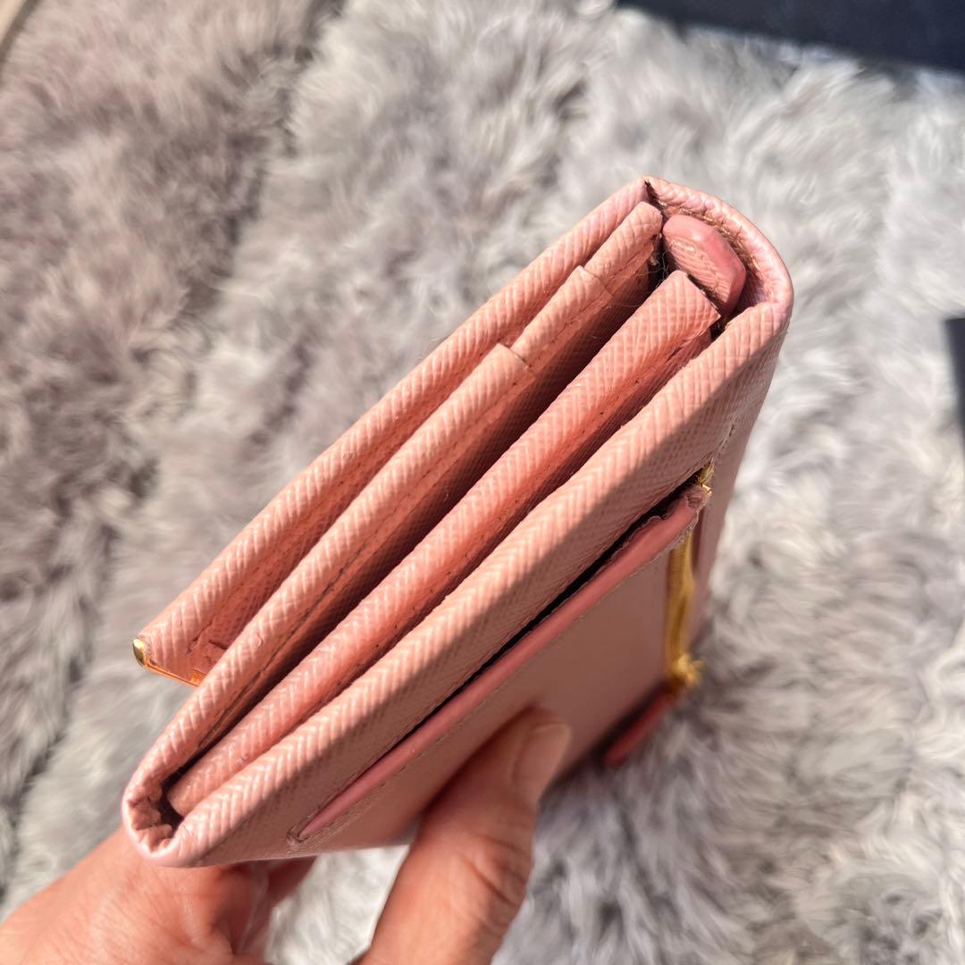 極美品✨PRADA サフィアーノ　メタルバー　ベビーピンク　長財布　レディース