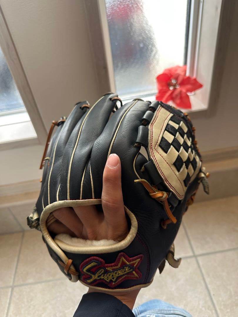 スラッガー 軟式グローブ 内野用　ブラック