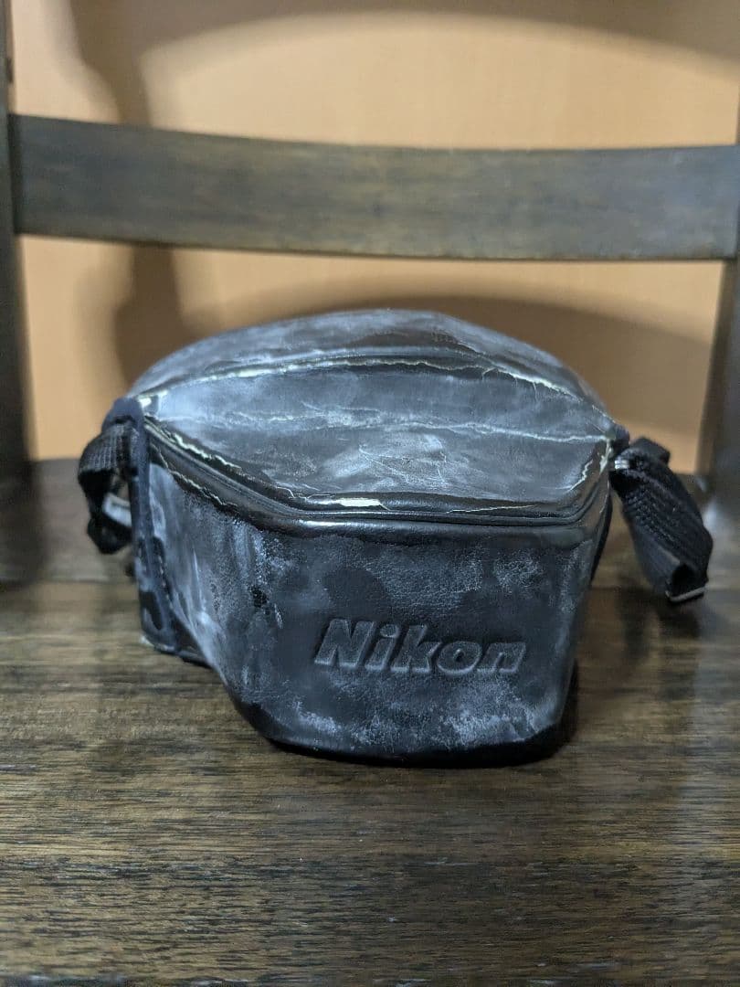 Nikon EM SB-Eスピードライト付き