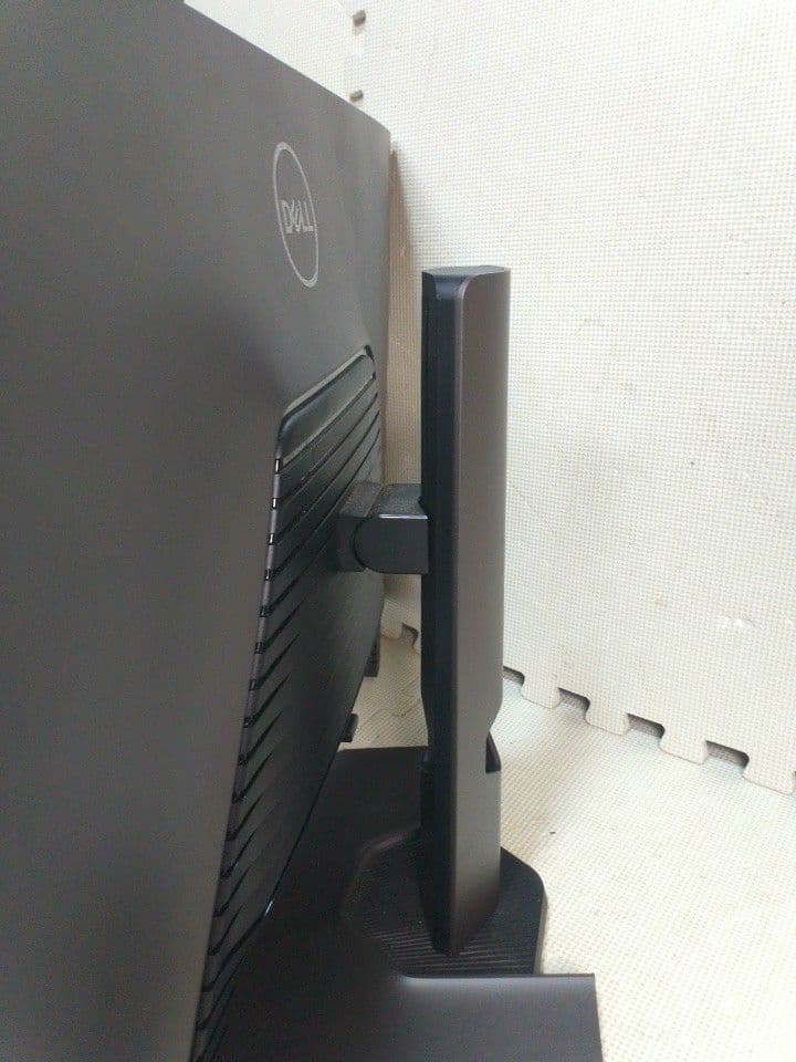 DELL デル 液晶ディスプレイ本体　G3223Q ゲーミングモニター　通電OK