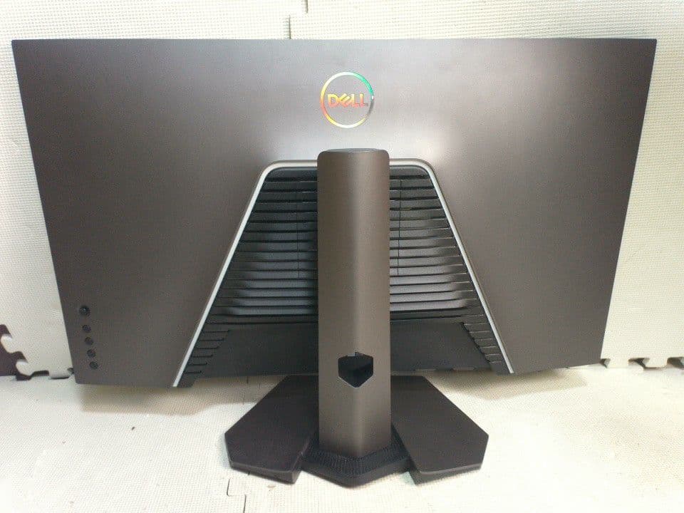 DELL デル 液晶ディスプレイ本体　G3223Q ゲーミングモニター　通電OK
