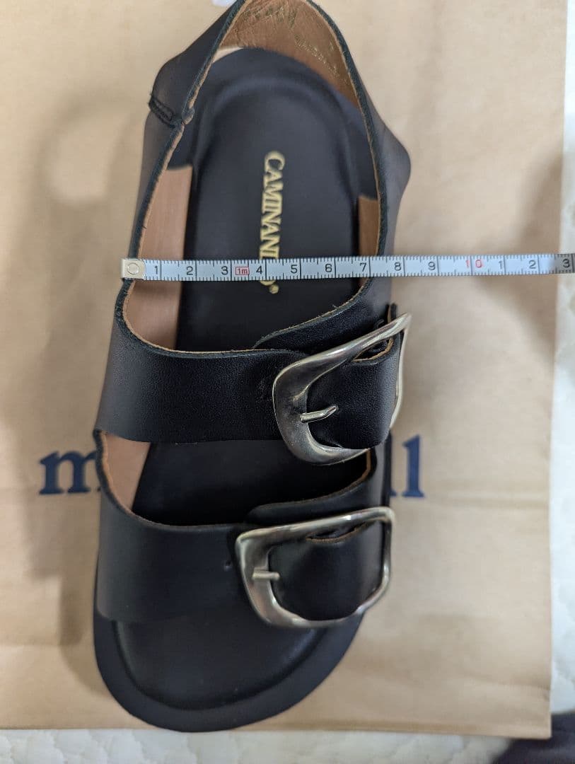 Caminando ブラック ダブルバックルサンダル