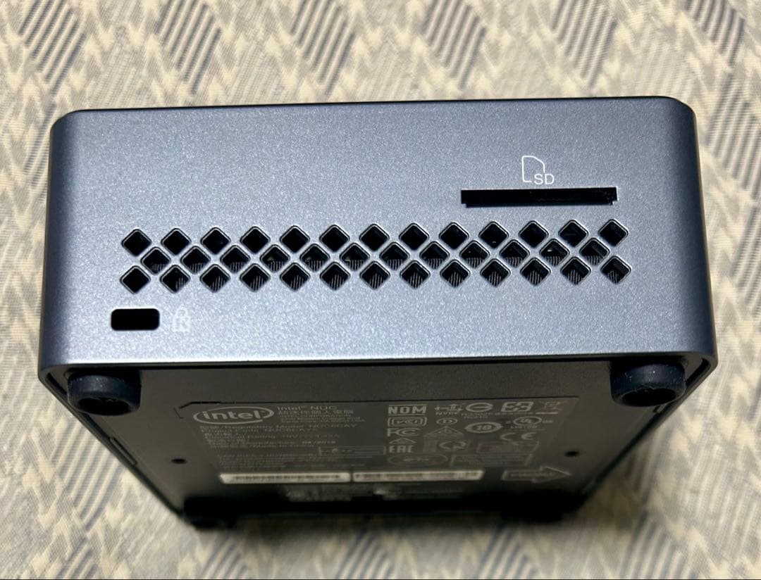Windows11ミニPC Intel NUC NUC6CAYB ミニキーボード