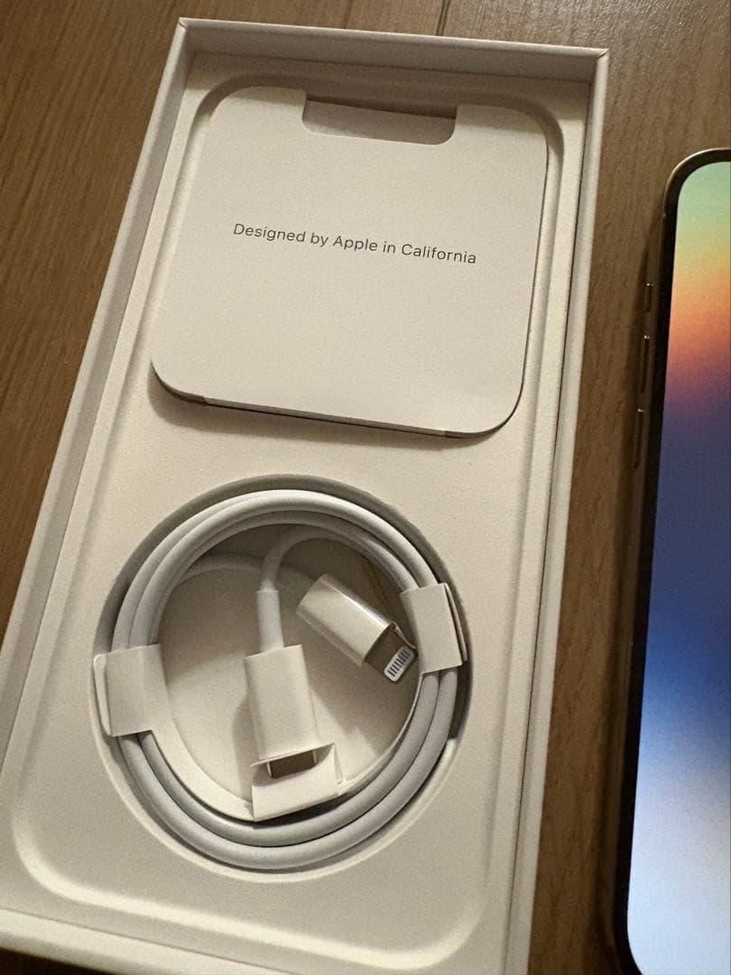 値下げしました【美品】 Apple iPhone 14 Pro ゴールド本体