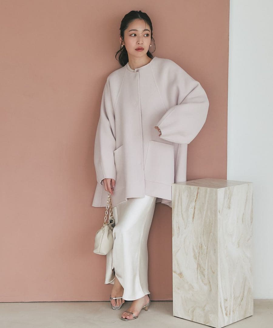 La boutique BonBon ライトラグランフレアコート