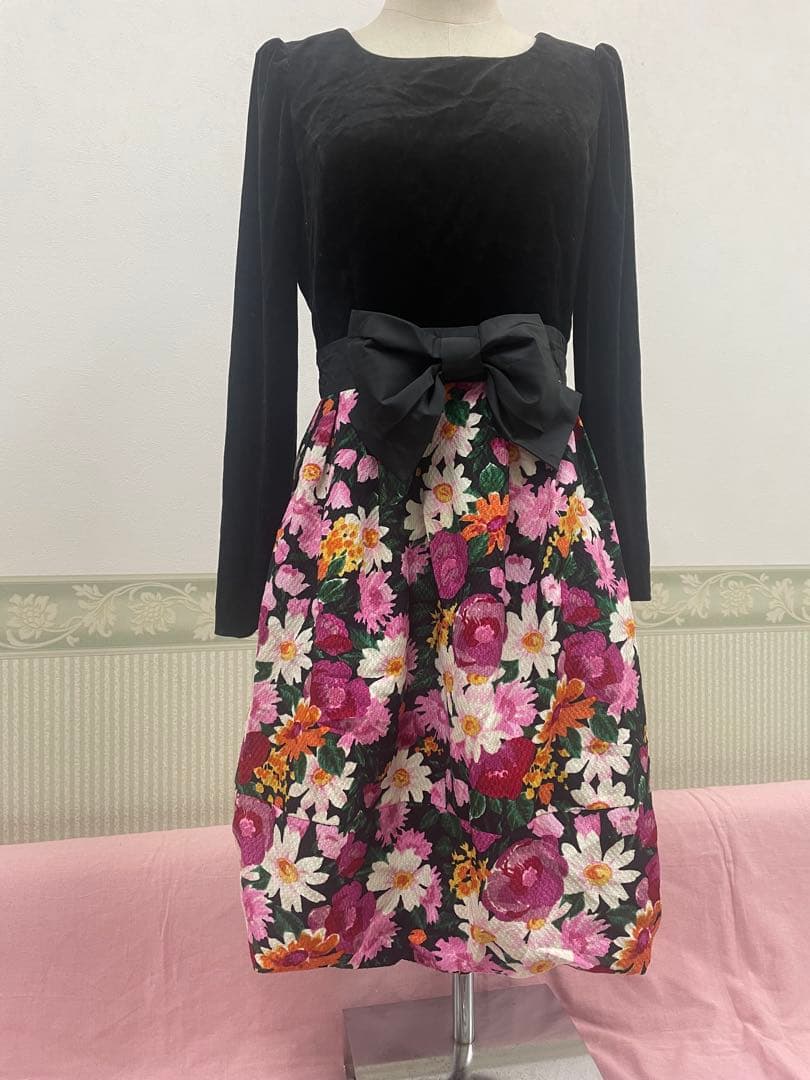 ❣️極美品❣️エムズグレイシーベロア花柄ワンピース42 カタログ掲載❣️