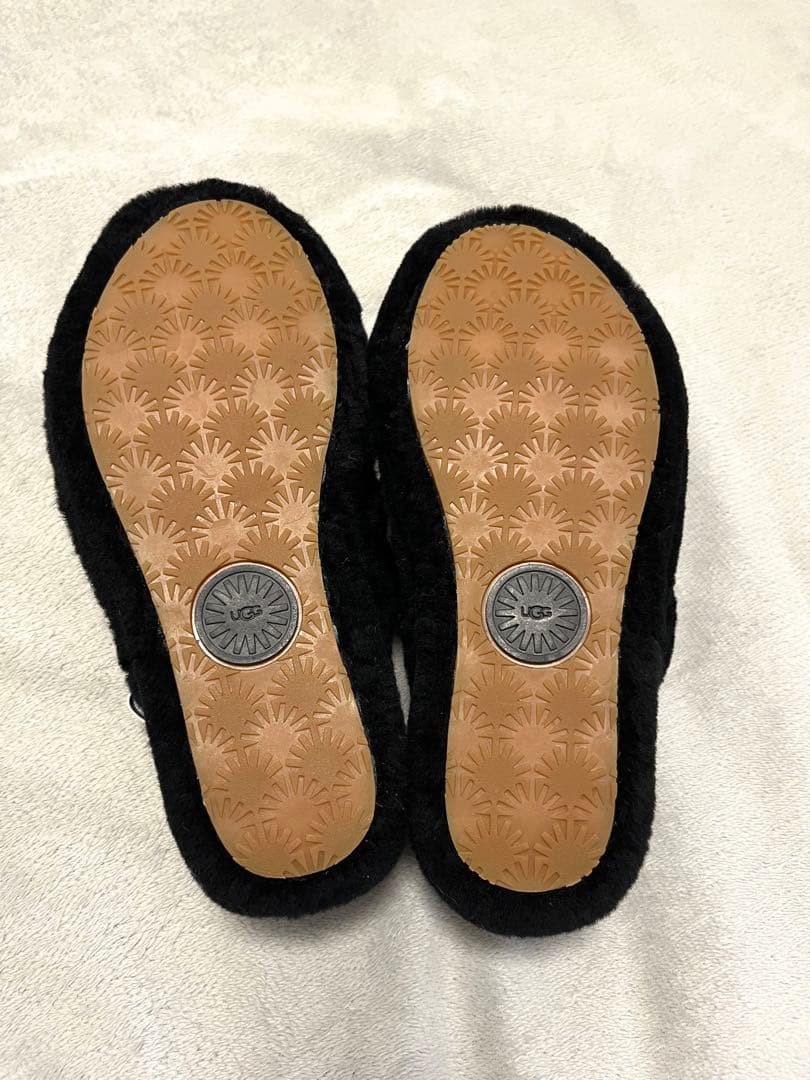 美品 UGG 23cm フラッフ イヤー スライド