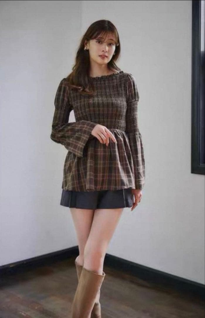 トップス herlipto Checked Flared Peplum Top