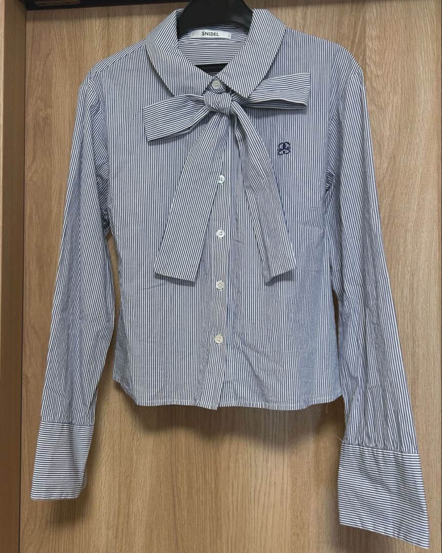 SNIDEL リボンワンポイントロゴシャツ➕ニット