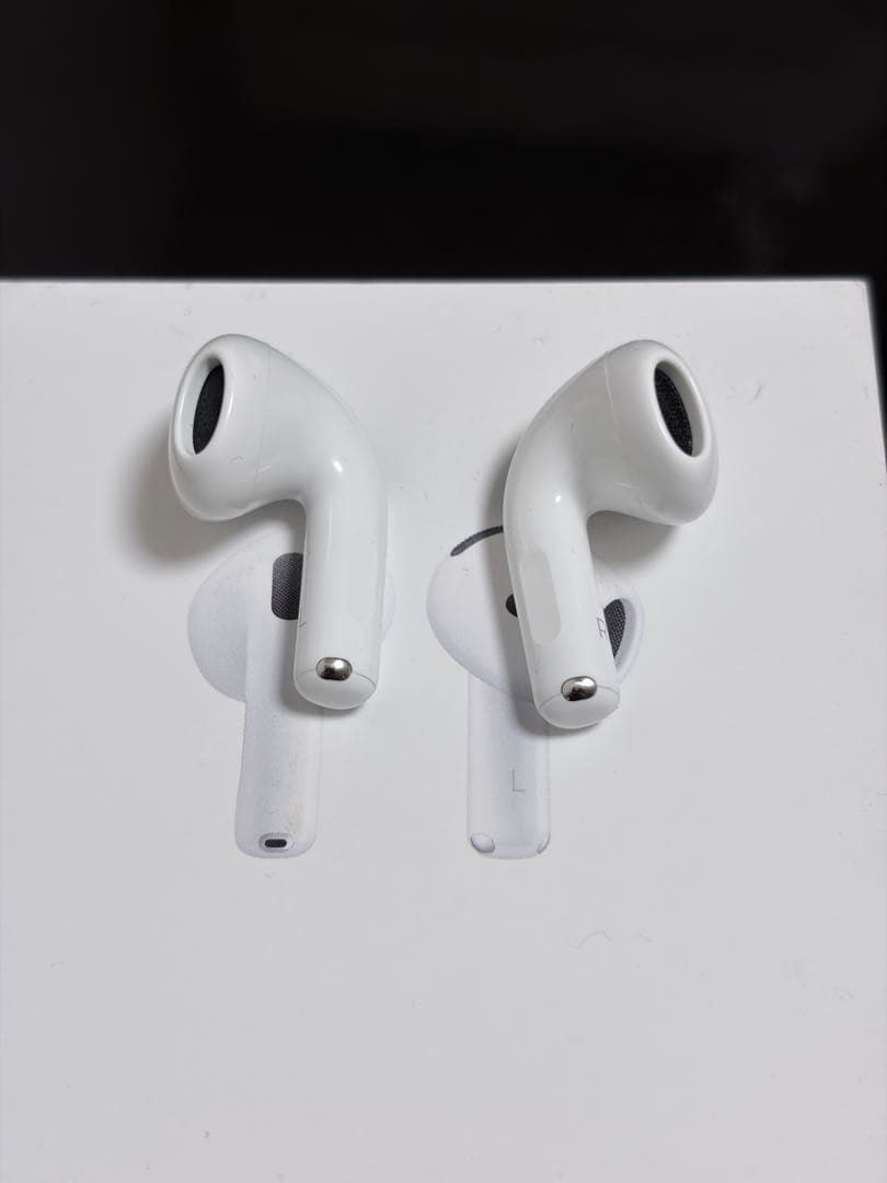 AirPods 4 箱付き