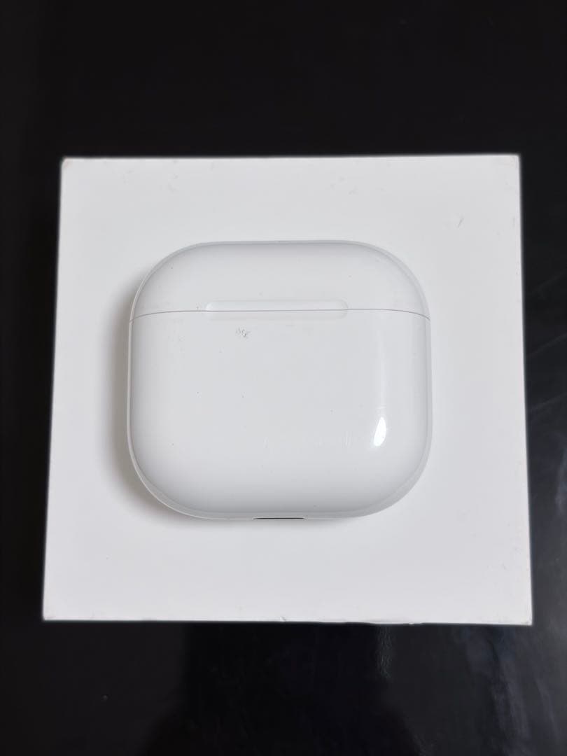 AirPods 4 箱付き