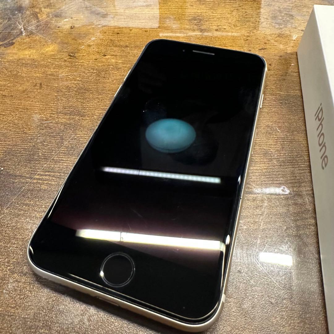 iPhoneSE3 128GB スターライト　SIMフリー se3