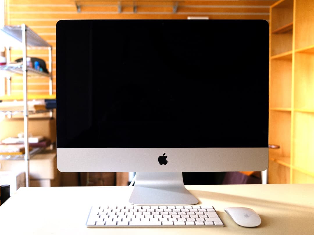 【綺麗な品です】Apple iMac21.5inch Retina 2017