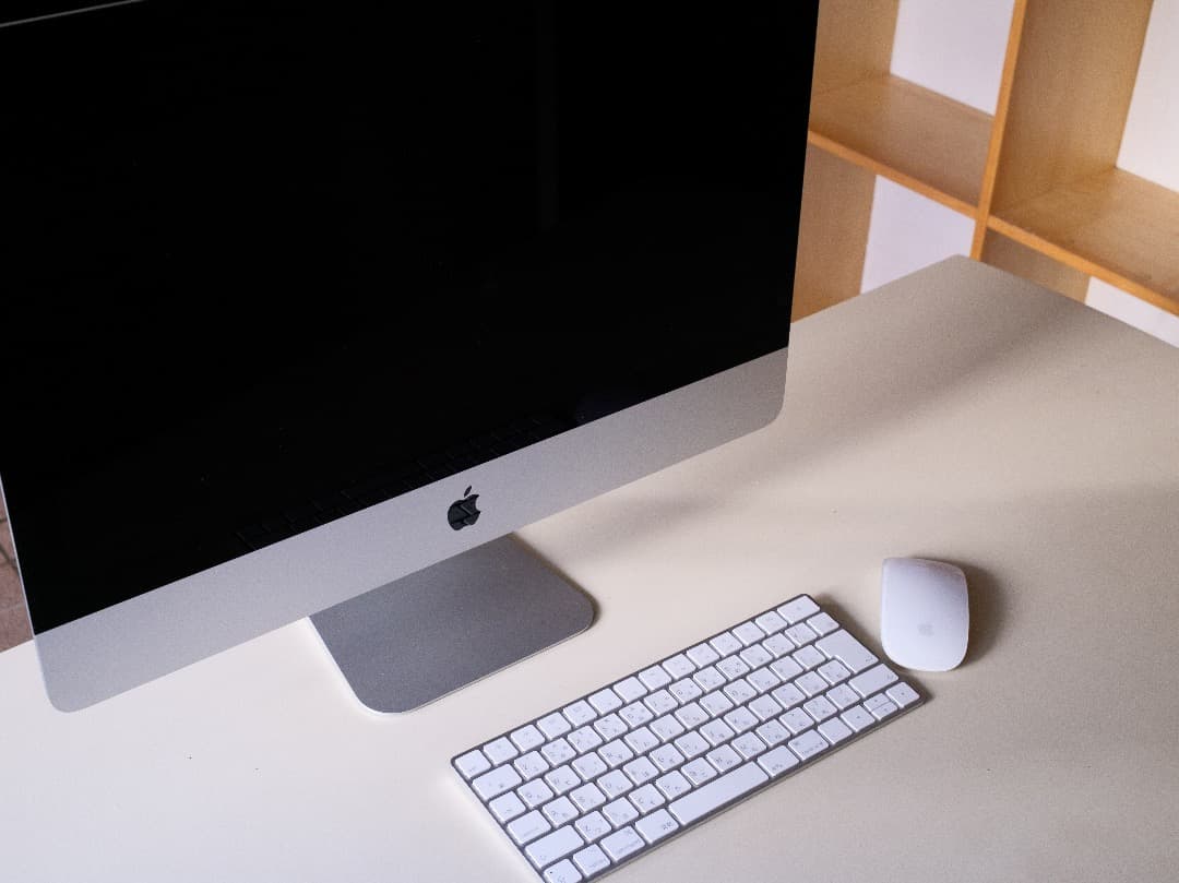 【綺麗な品です】Apple iMac21.5inch Retina 2017