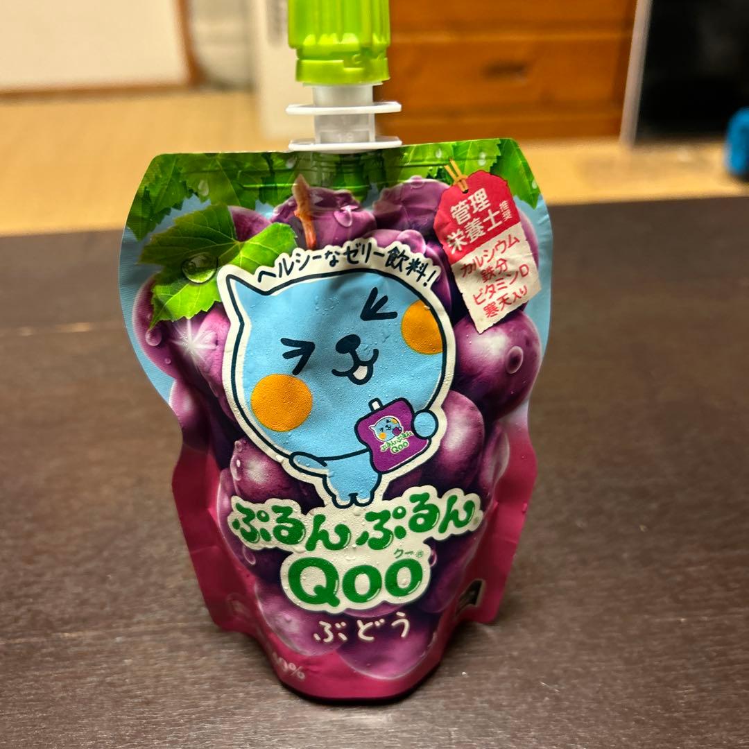 QOO ぶどう味飲料 ぷるんぷるん