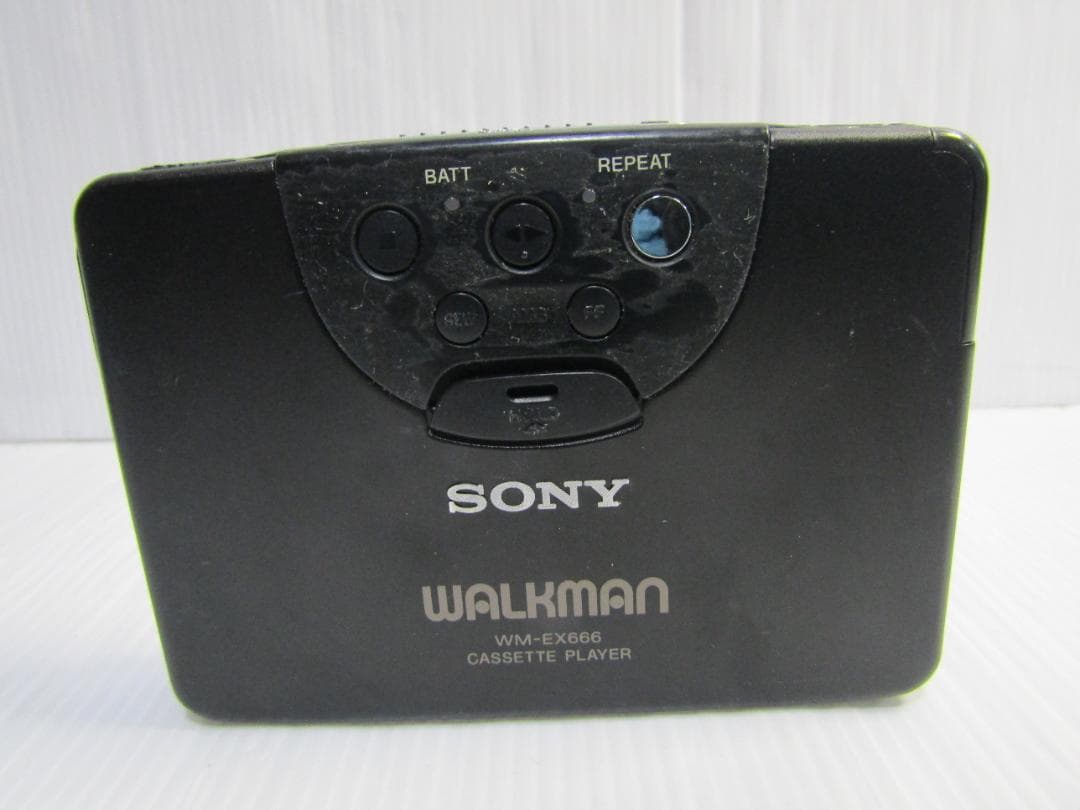 B0622 SONY カセットプレーヤー(6セット)