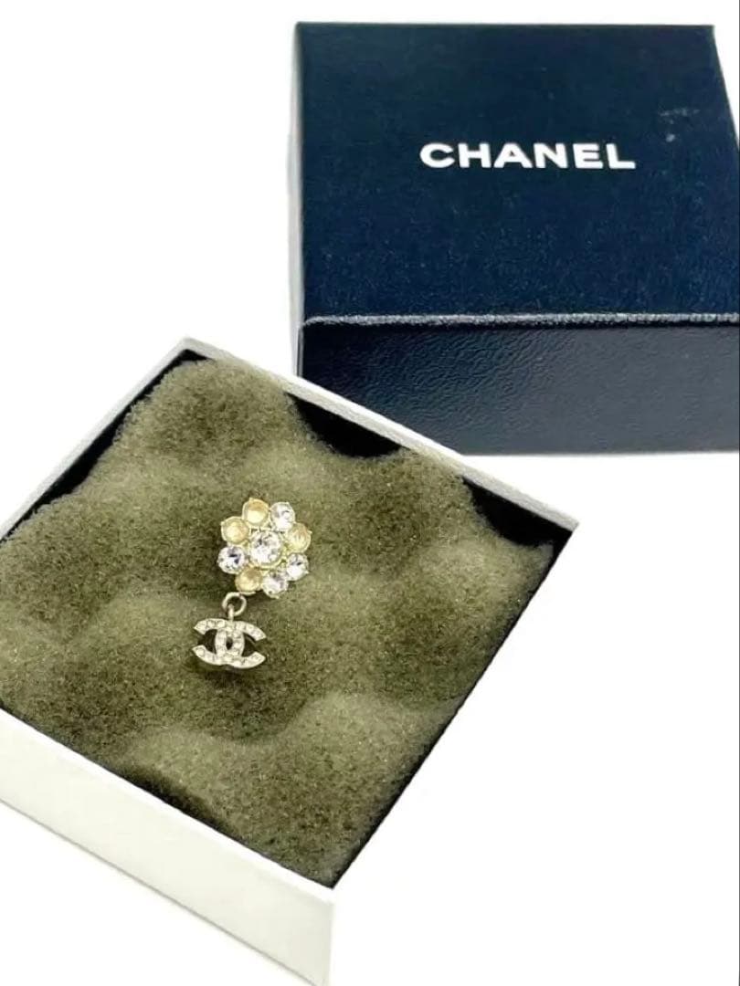 専用欄 正規品CHANELココマークフラワースウィングピアス