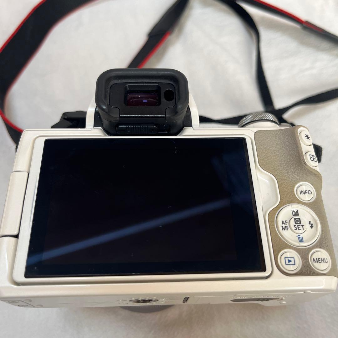 Canon ミラーレス一眼カメラ EOS Kiss M ダブルレンズキット