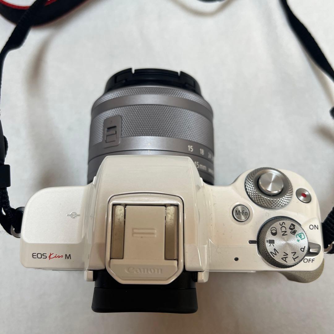 Canon ミラーレス一眼カメラ EOS Kiss M ダブルレンズキット