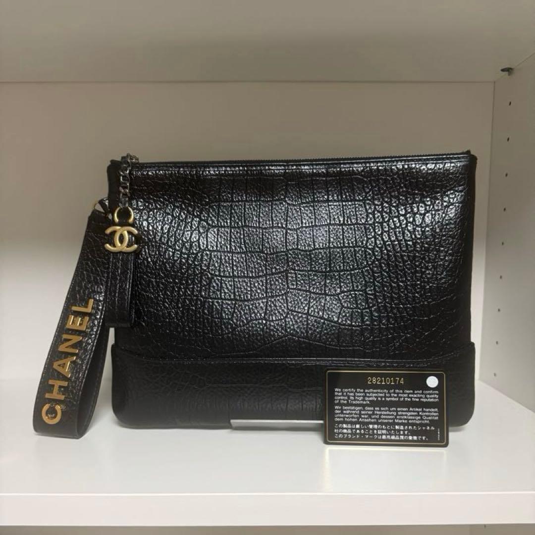 極美品 シャネル CHANEL ストラップ付クラッチバッグ クロコ型押し