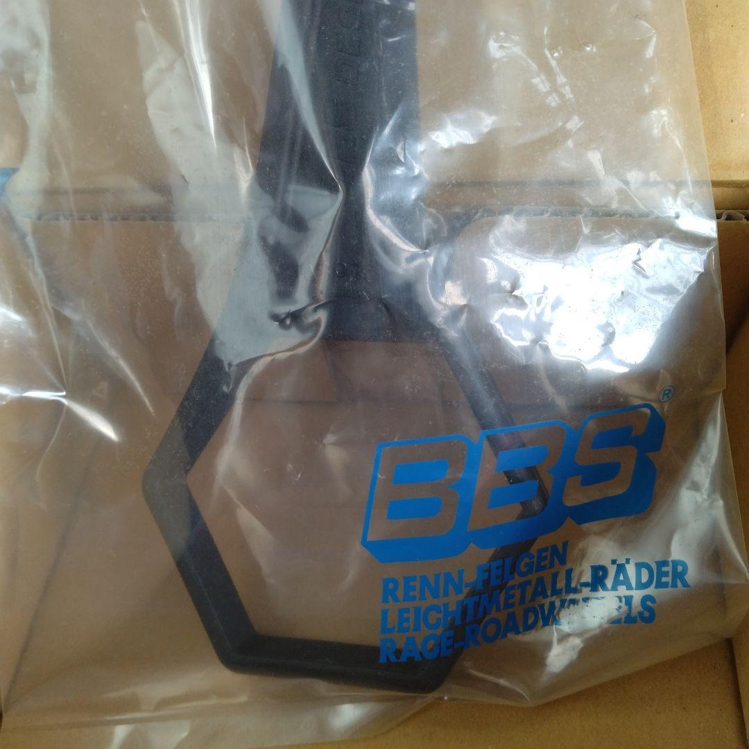 BBS.ホイールキャップのエンブレム3個