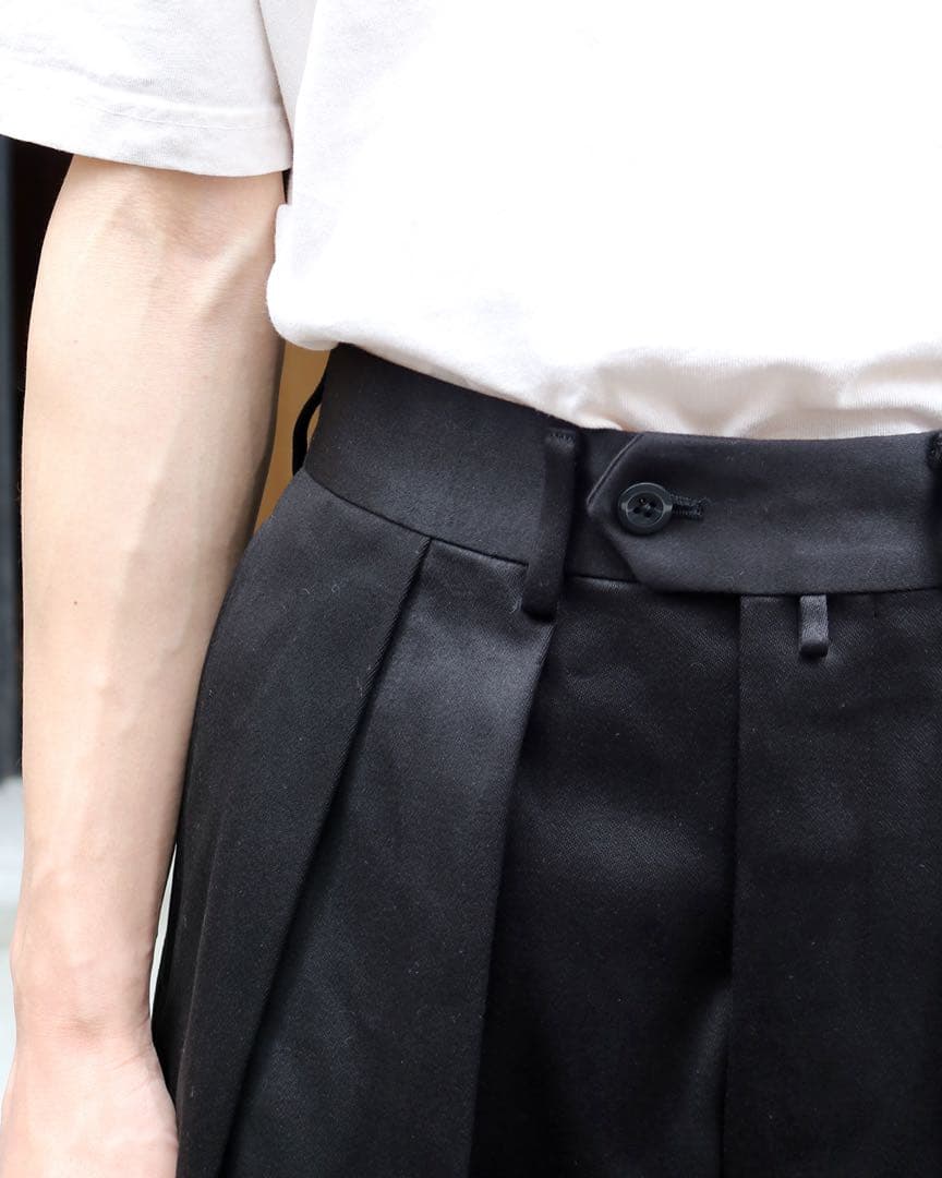 NEAT ニートTurpan Satin WIDE トルファンサテンワイドパンツ