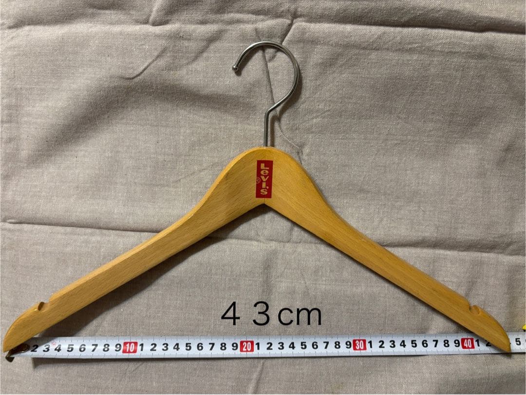 waaaaaaaaaa様 非売品Levi,s リーバイス木製ハンガー18本セット