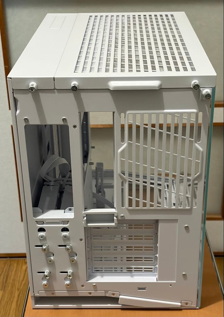 Lian Li O11D Mini V2 ホワイト