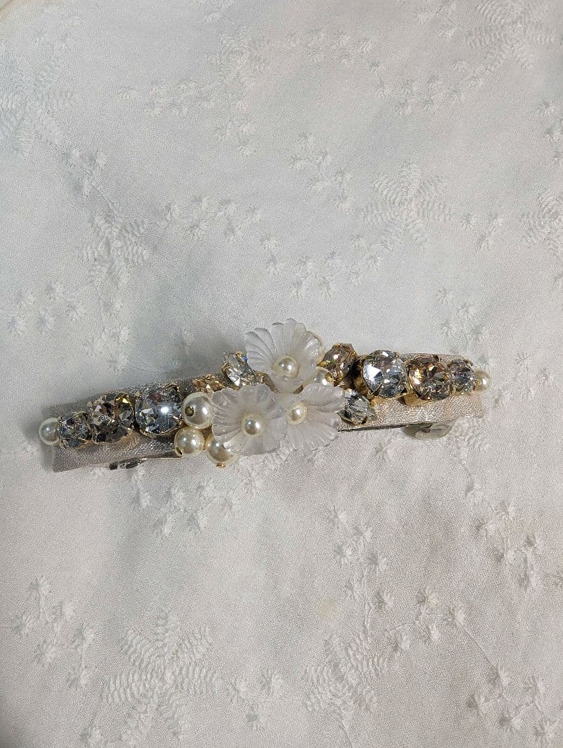 コンプレックスビズ　リカレクションフラワーバレッタ