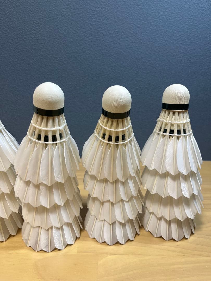 YONEX シャトル NEWOFFICIAL 未使用 4番