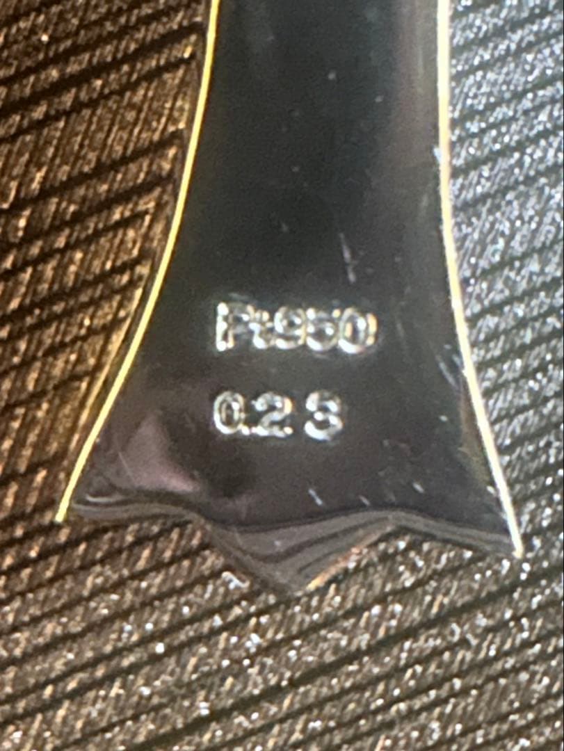 プラチナクロスペンダントトップ専用です