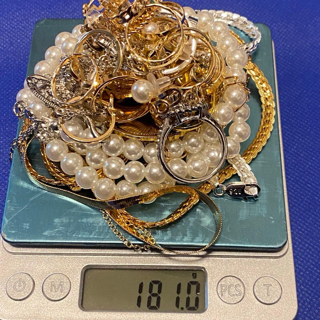 遺品整理/アクセサリー/まとめ売り/イミテーション/ピアス/指輪/カメオブローチ