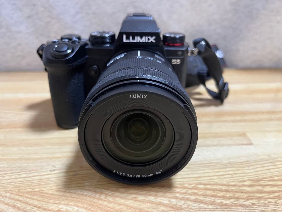 Panasonic LUMIX S5 ミラーレス一眼 20-60mmレンズ付き