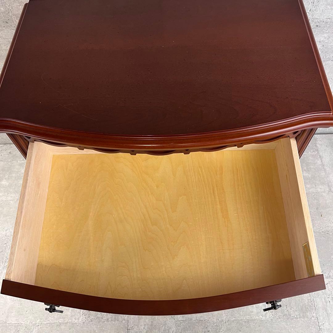 リンホーリン 4段チェスト　Lynn Hollyn サイドボード